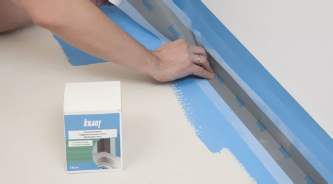 Места сопряжения со стенами закрыть гидроизоляционной лентой.jpg Места сопряжения со стенами закрыть гидроизоляционной лентой.jpg